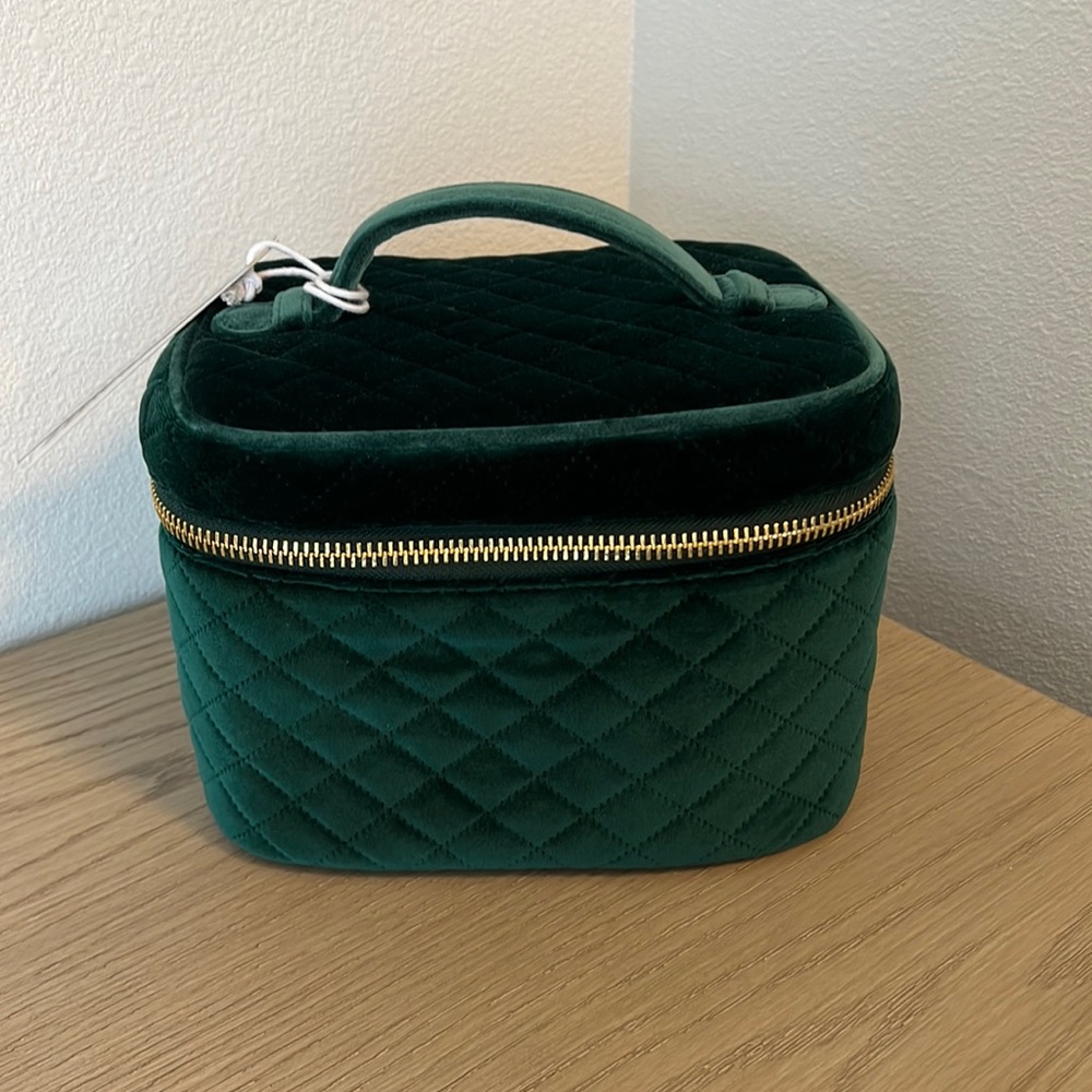 Stoney Clover Lane London Quilted Velvet Emerald Green Vanity Case